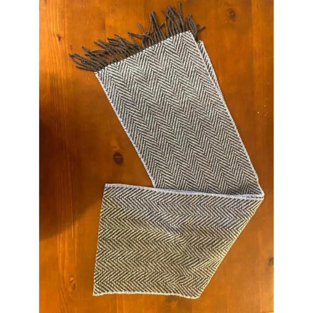 Blue and white wool and cashmere scarf